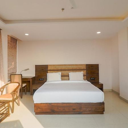 Fabhotel Mid Town Grand Panchkula Eksteriør billede