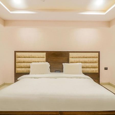 Fabhotel Mid Town Grand Panchkula Eksteriør billede