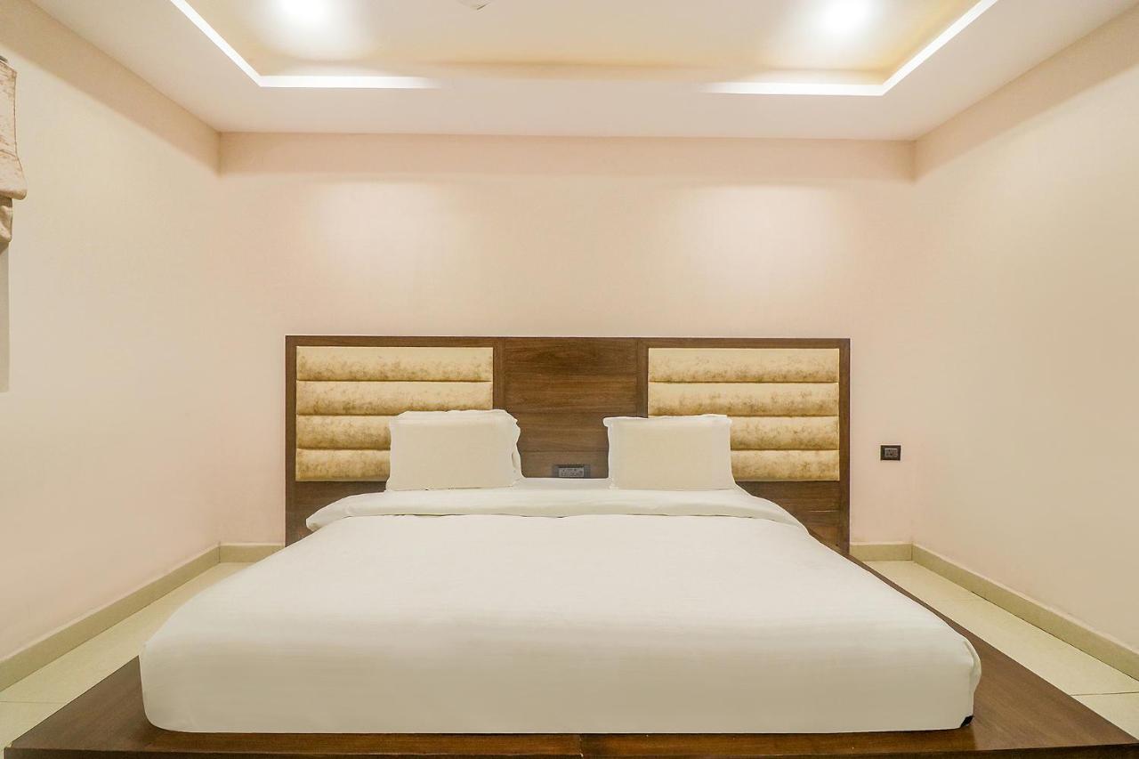 Fabhotel Mid Town Grand Panchkula Eksteriør billede